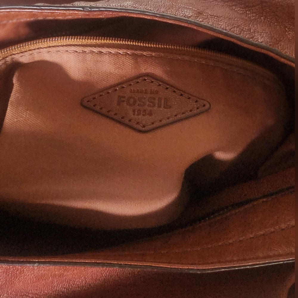 FOSSIL STYLISH CROSSBODY BROWN LEATHER HOBO SHOULDER BAG - Picture 7 of 10